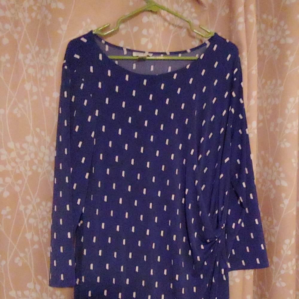 Beautiful spring dress with stetch.